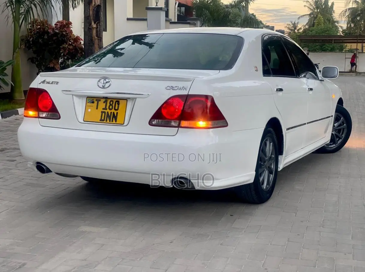 Toyota Crown 2007 White