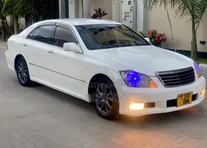 Toyota Crown 2007 White