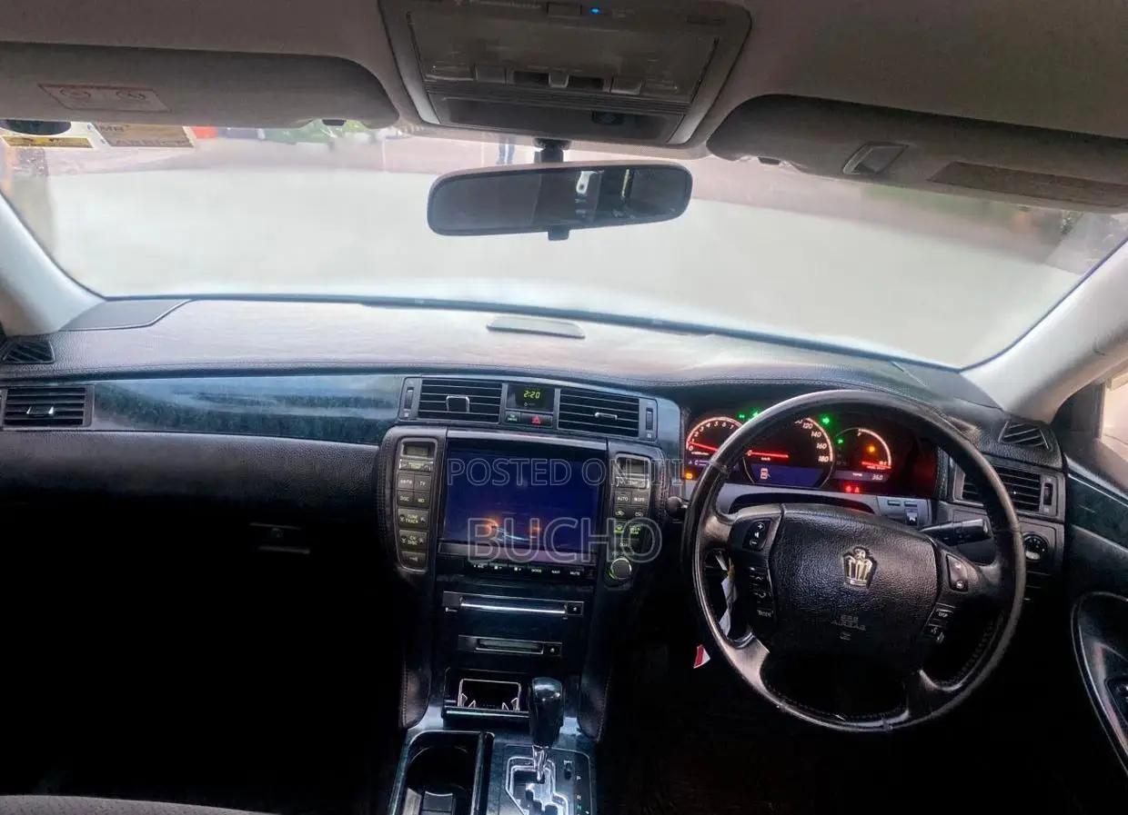 Toyota Crown 2007 White
