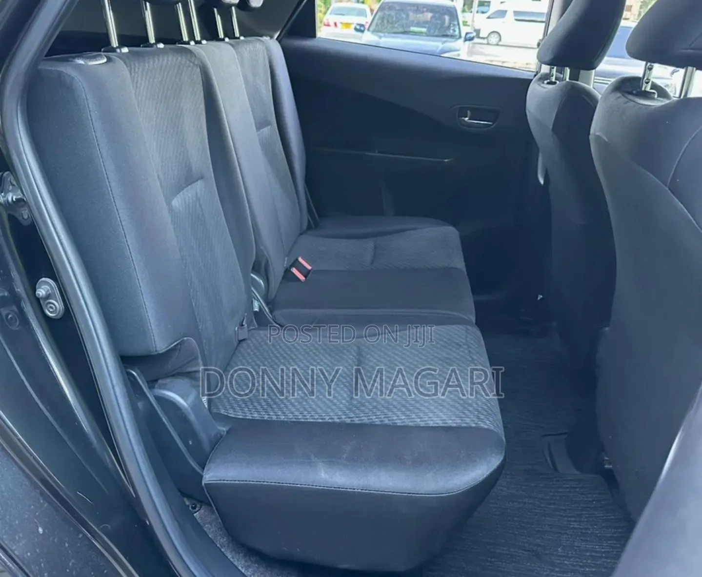 Toyota Ractis 2011 Black