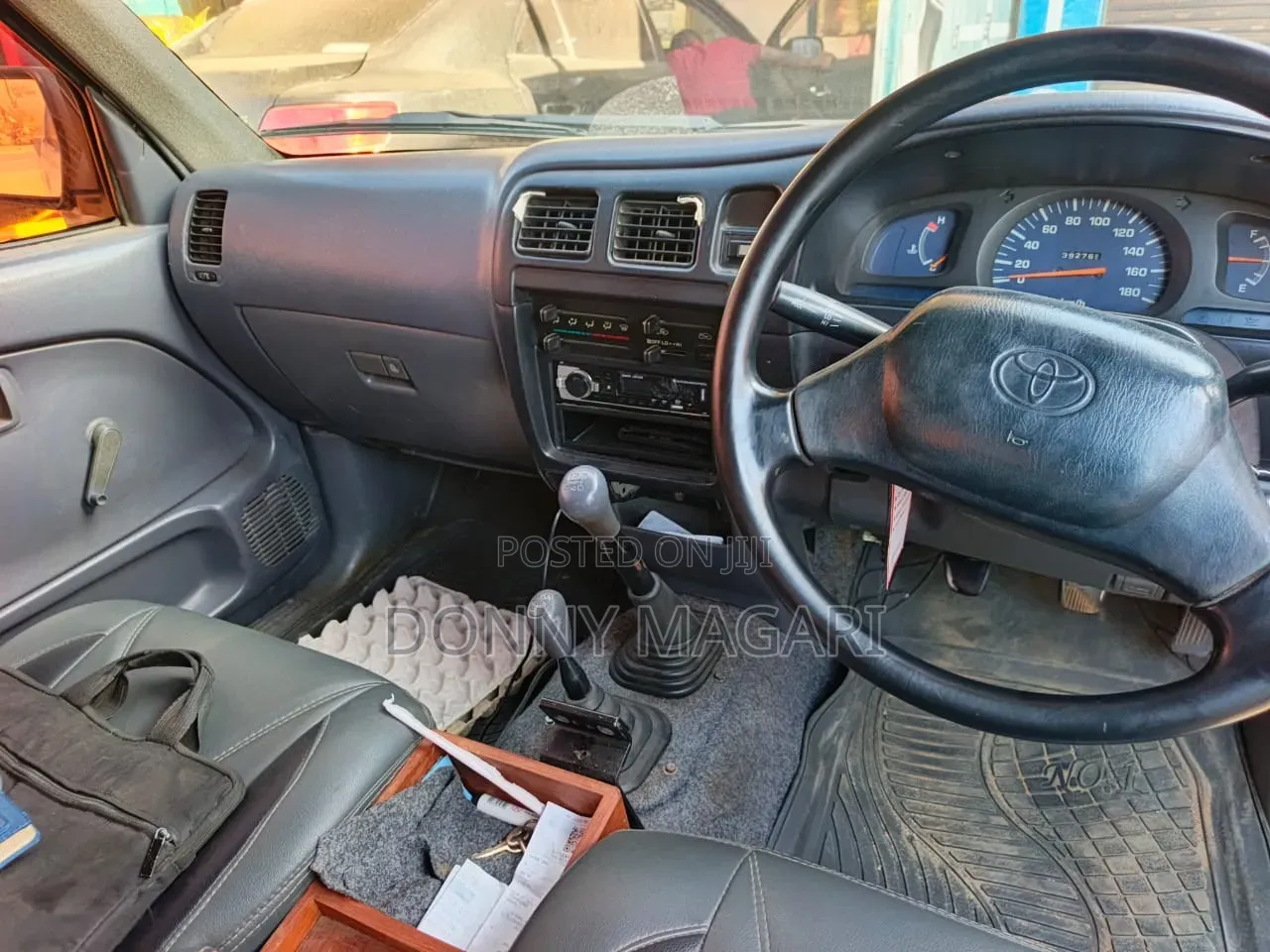 Toyota Hilux 2003 White