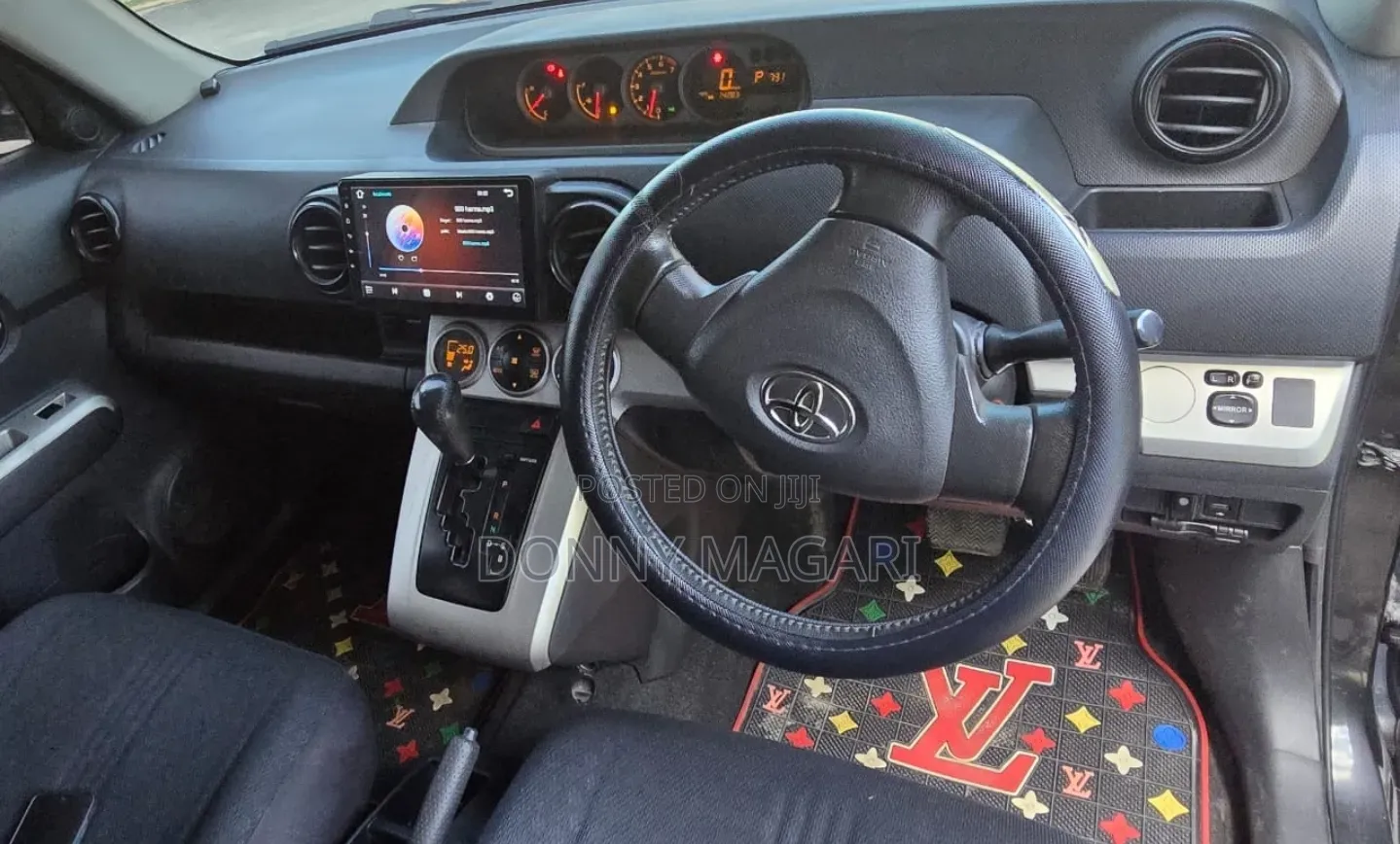 Toyota Corolla Rumion Hatchback 1.5 FWD 2009 Maroon