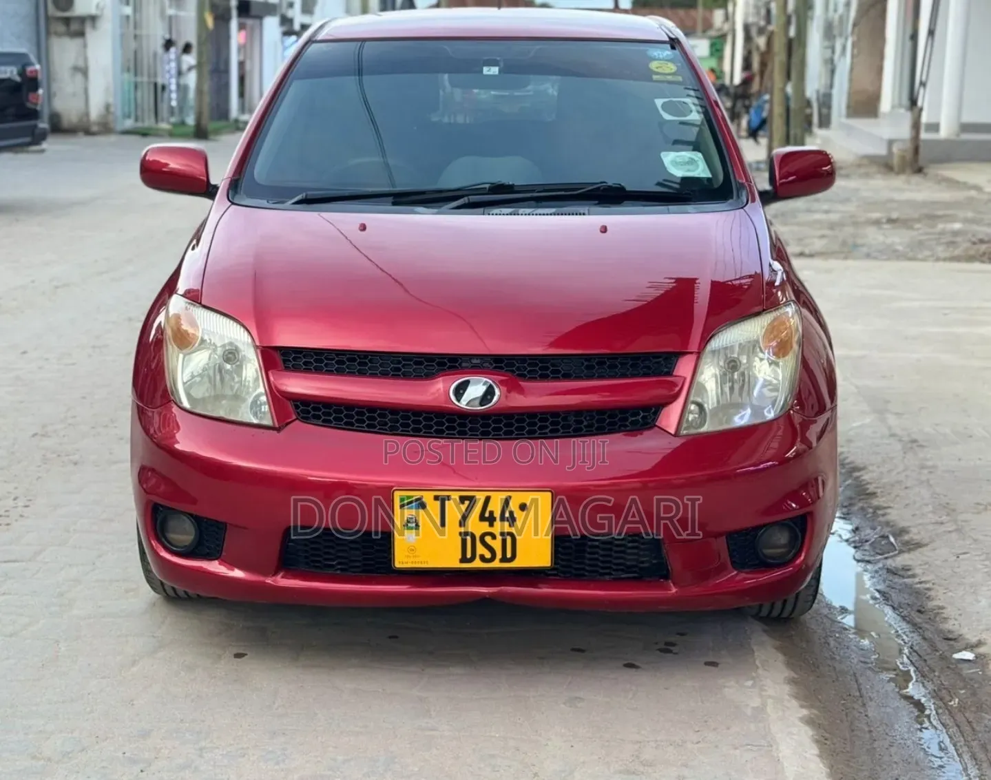 Toyota IST 2006 Red