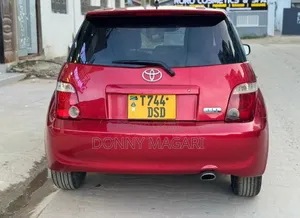 Toyota IST 2006 Red