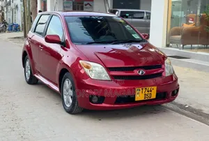 Toyota IST 2006 Red