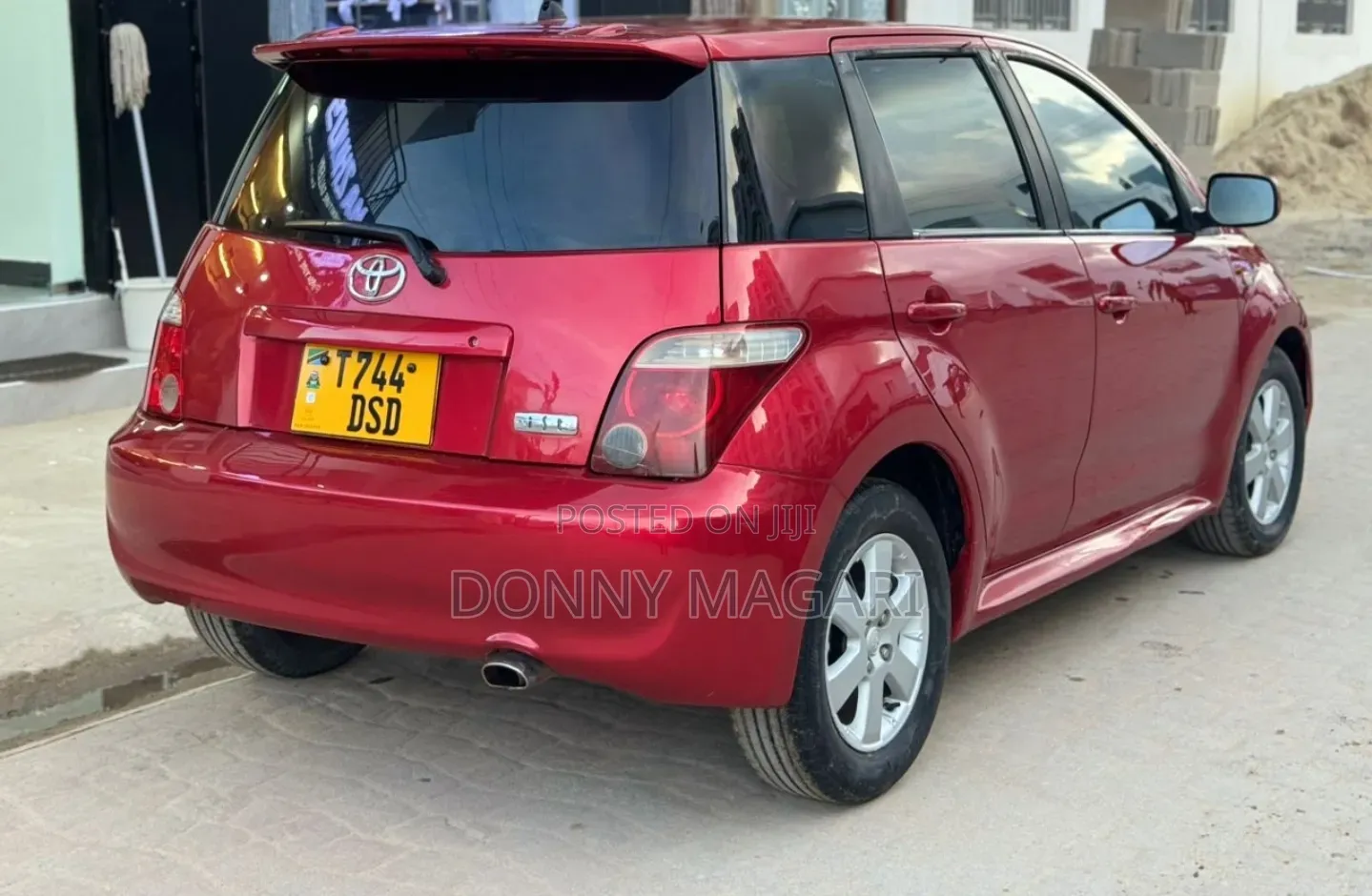 Toyota IST 2006 Red