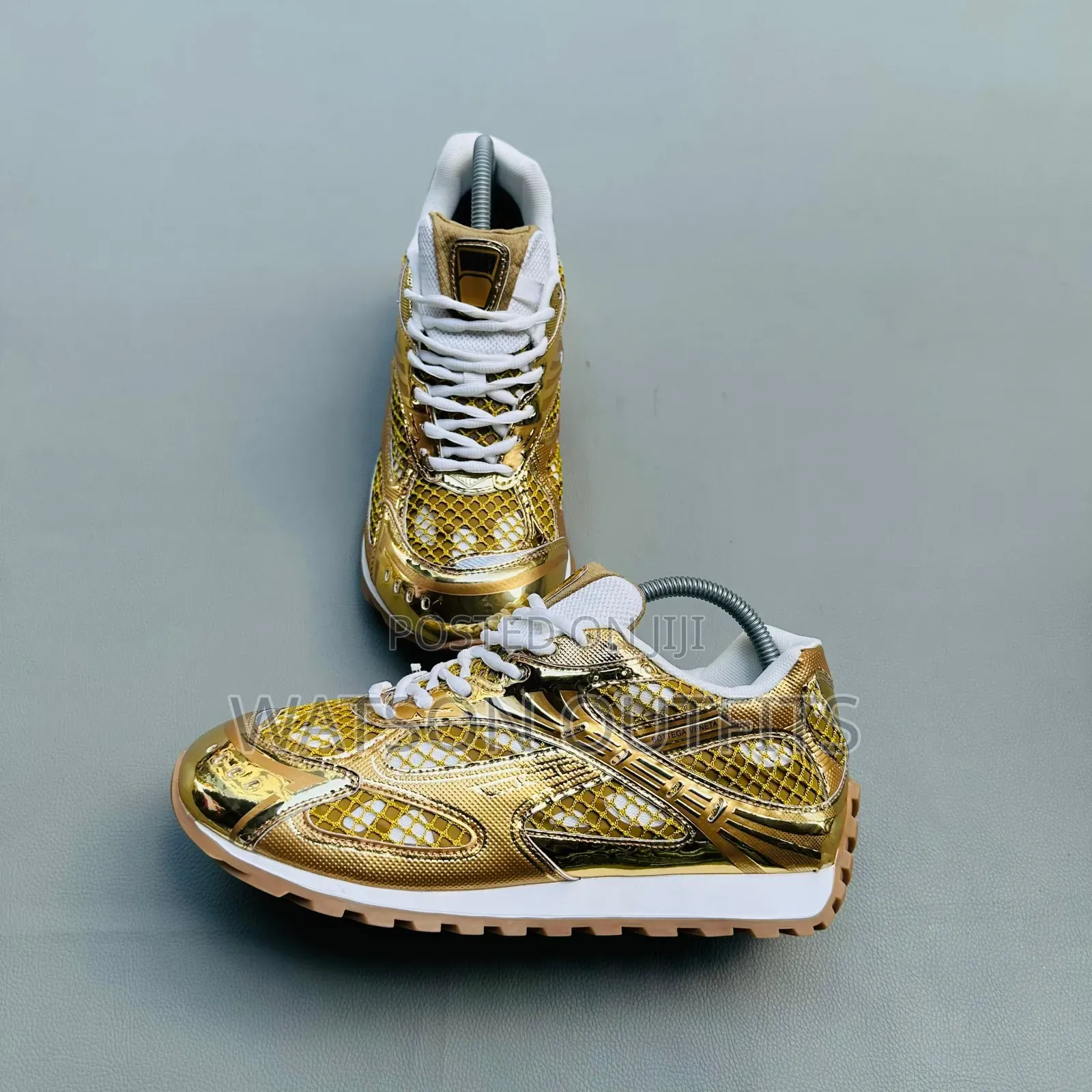 Men's New and Original Leather Shoes or Sneakers Bottega Veneta Brand