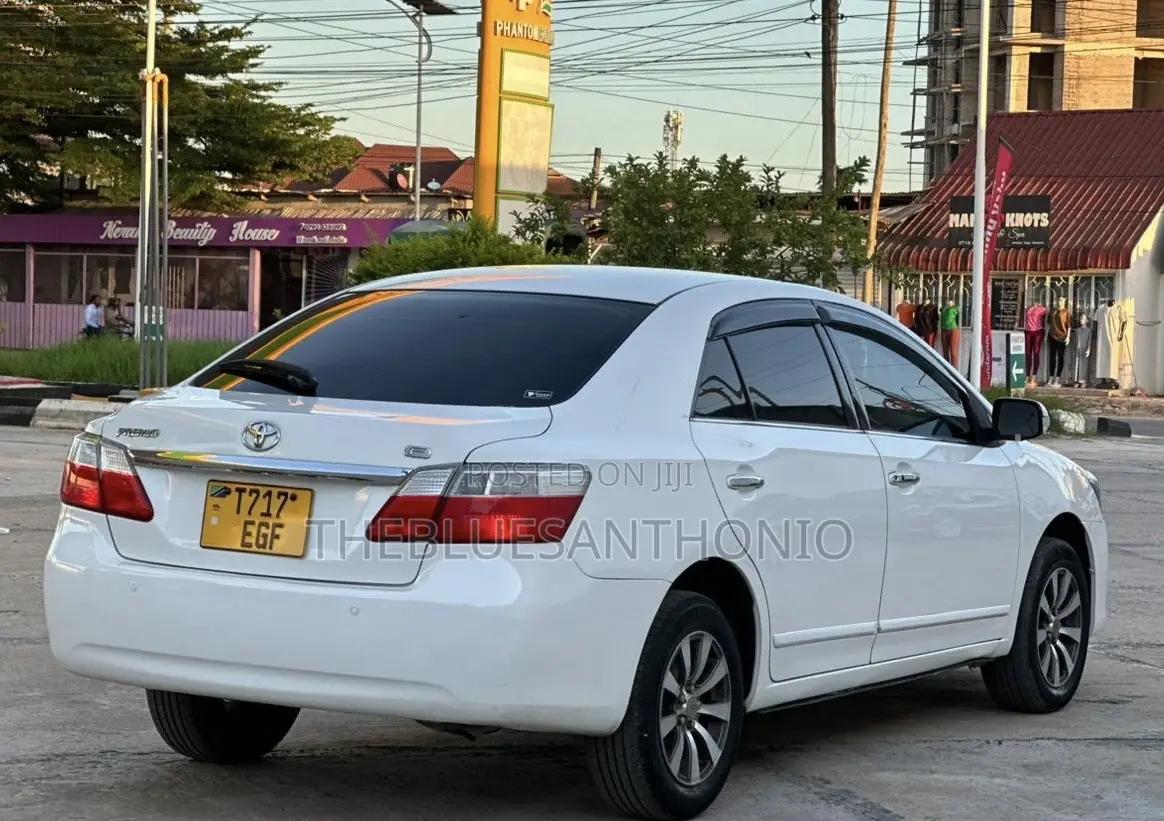 Toyota Premio 2010 White