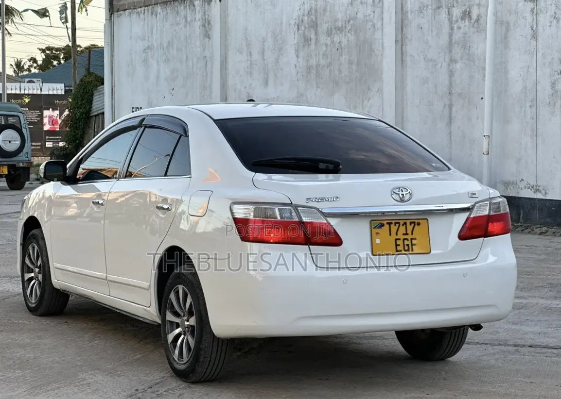 Toyota Premio 2010 White
