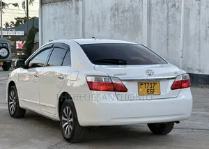 Toyota Premio 2010 White