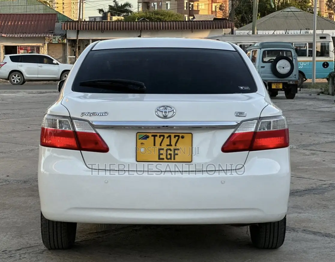 Toyota Premio 2010 White