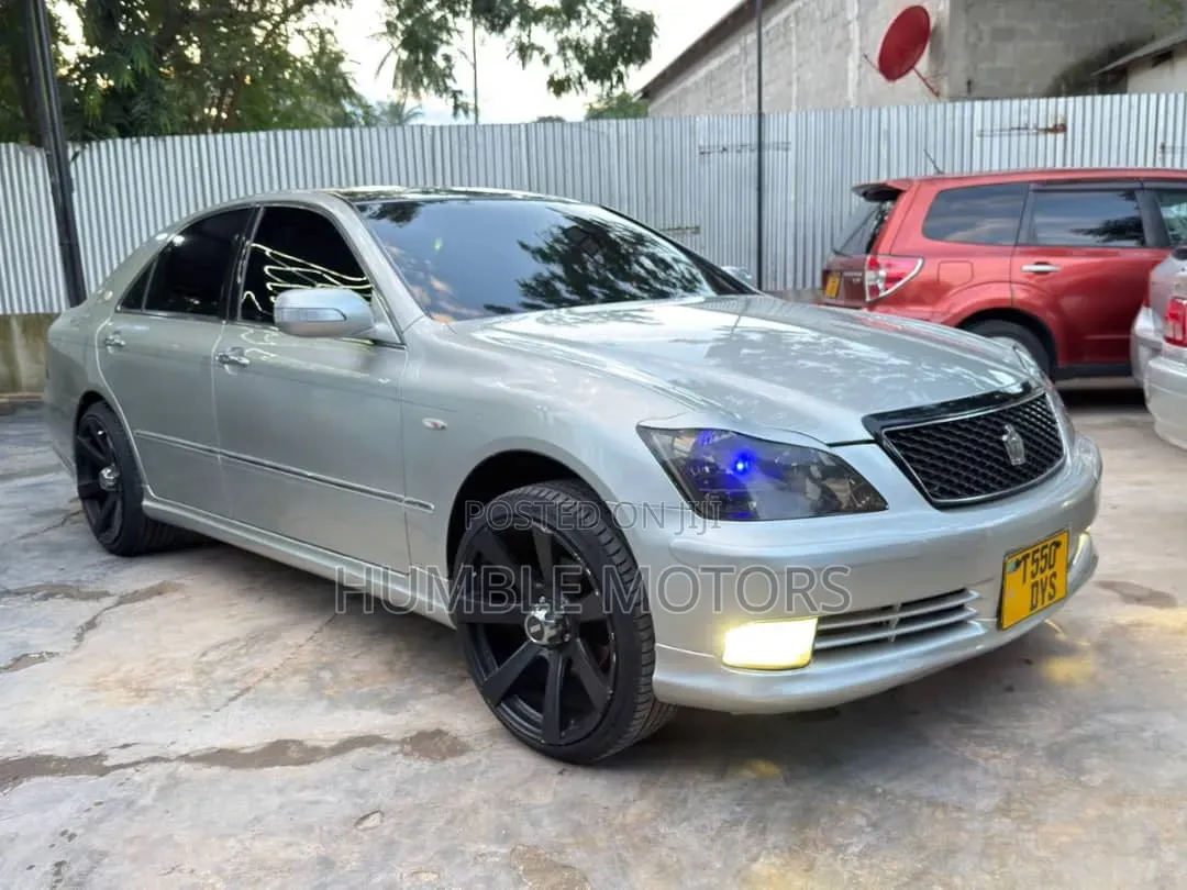Toyota Crown 2004 Silver