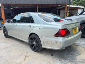 Toyota Crown 2004 Silver