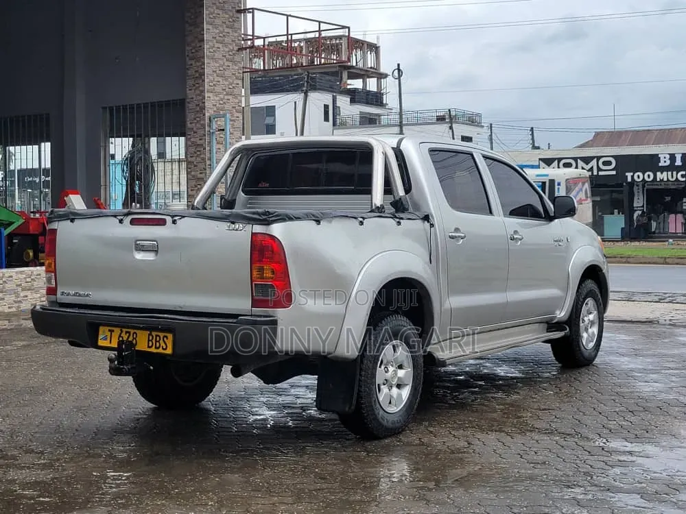 Toyota Hilux 2018 Silver