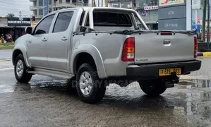 Toyota Hilux 2018 Silver
