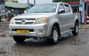 Toyota Hilux 2018 Silver