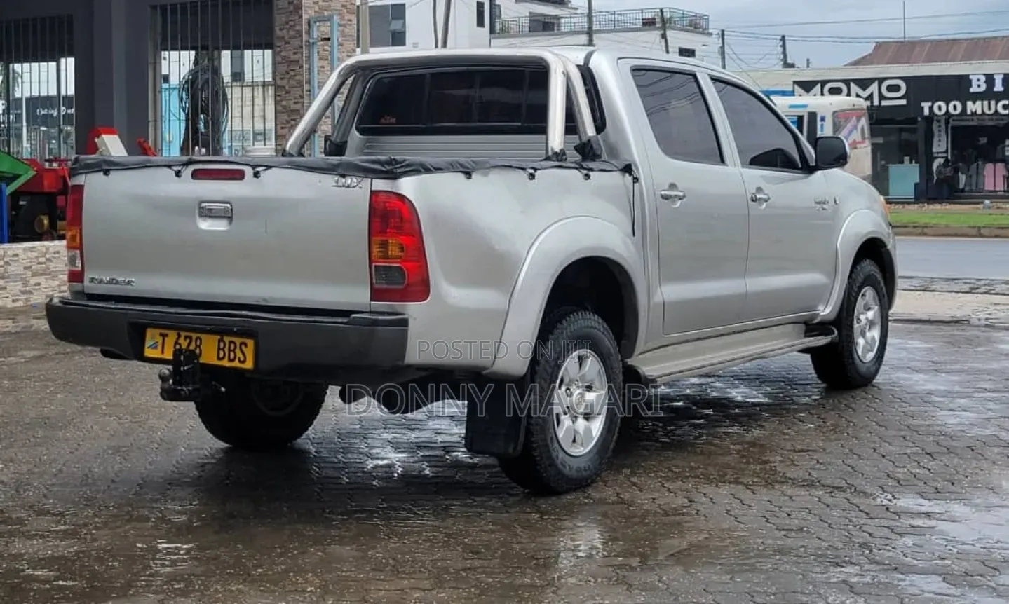 Toyota Hilux 2018 Silver