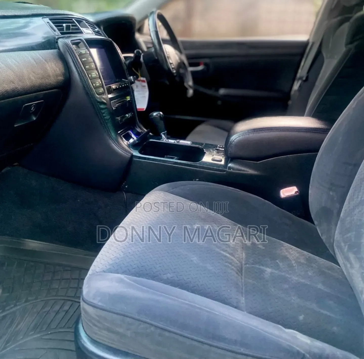 Toyota Crown 2006 White