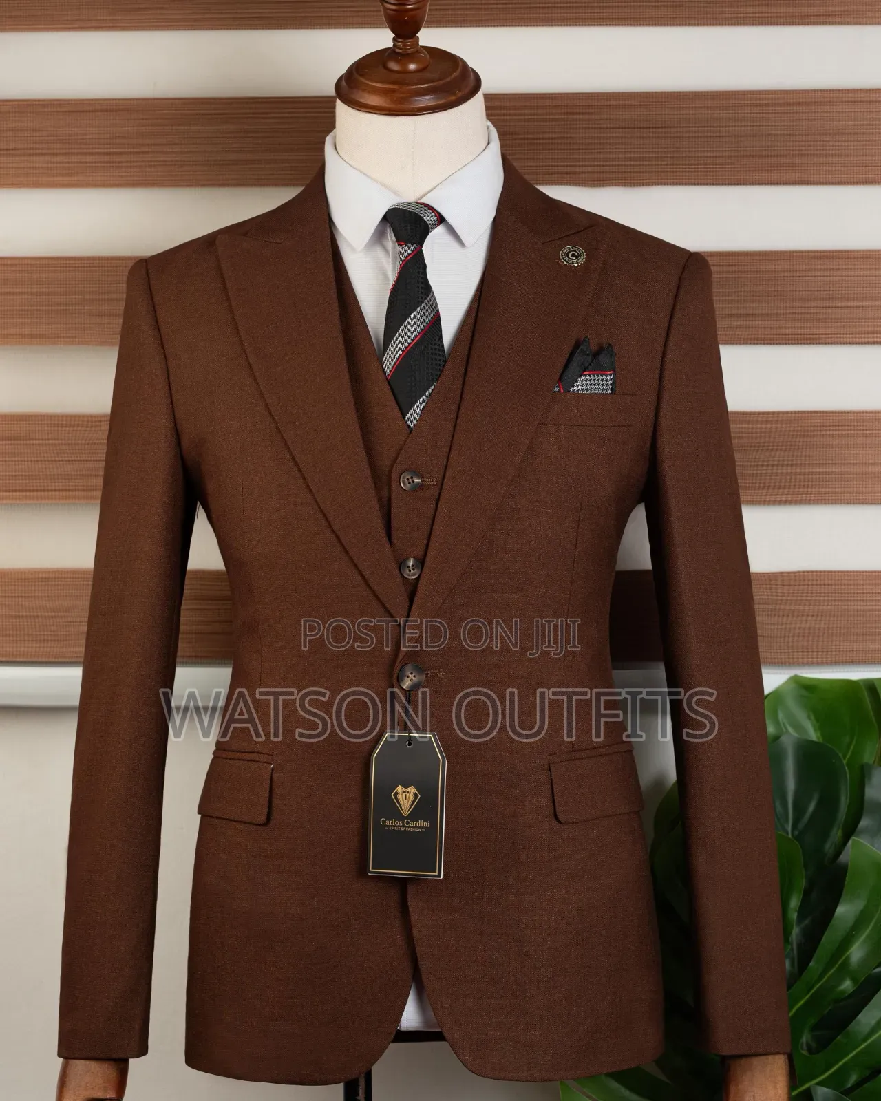 Men's Suits Original and New Carlos Cardini Brand Materials Best Nice