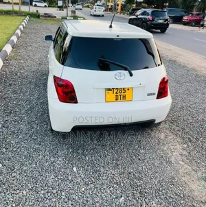 Toyota IST 2005 White