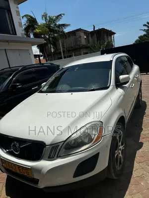 Volvo XC60 2012 White