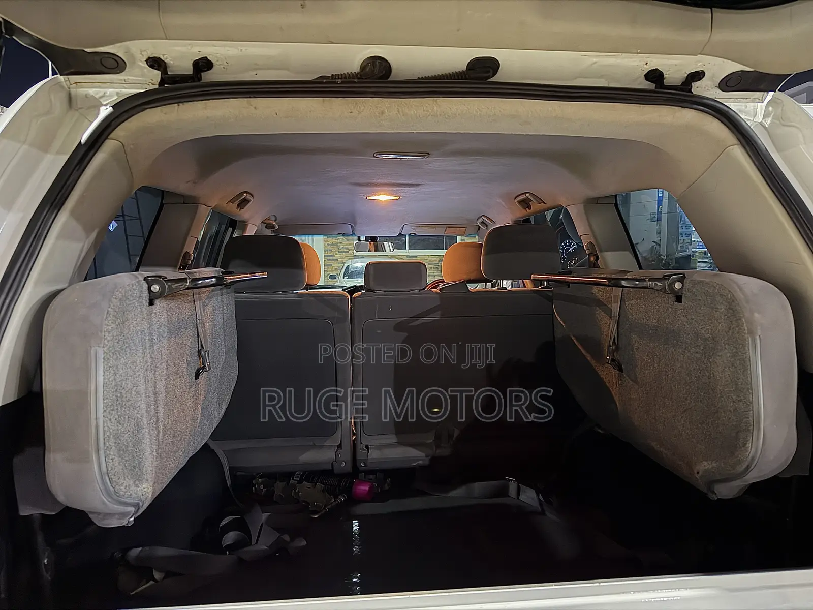Toyota Land Cruiser 2009 White