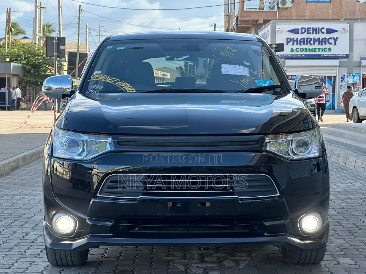 Mitsubishi Outlander 2016 Black