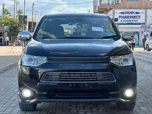Mitsubishi Outlander 2016 Black