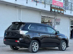 Mitsubishi Outlander 2016 Black