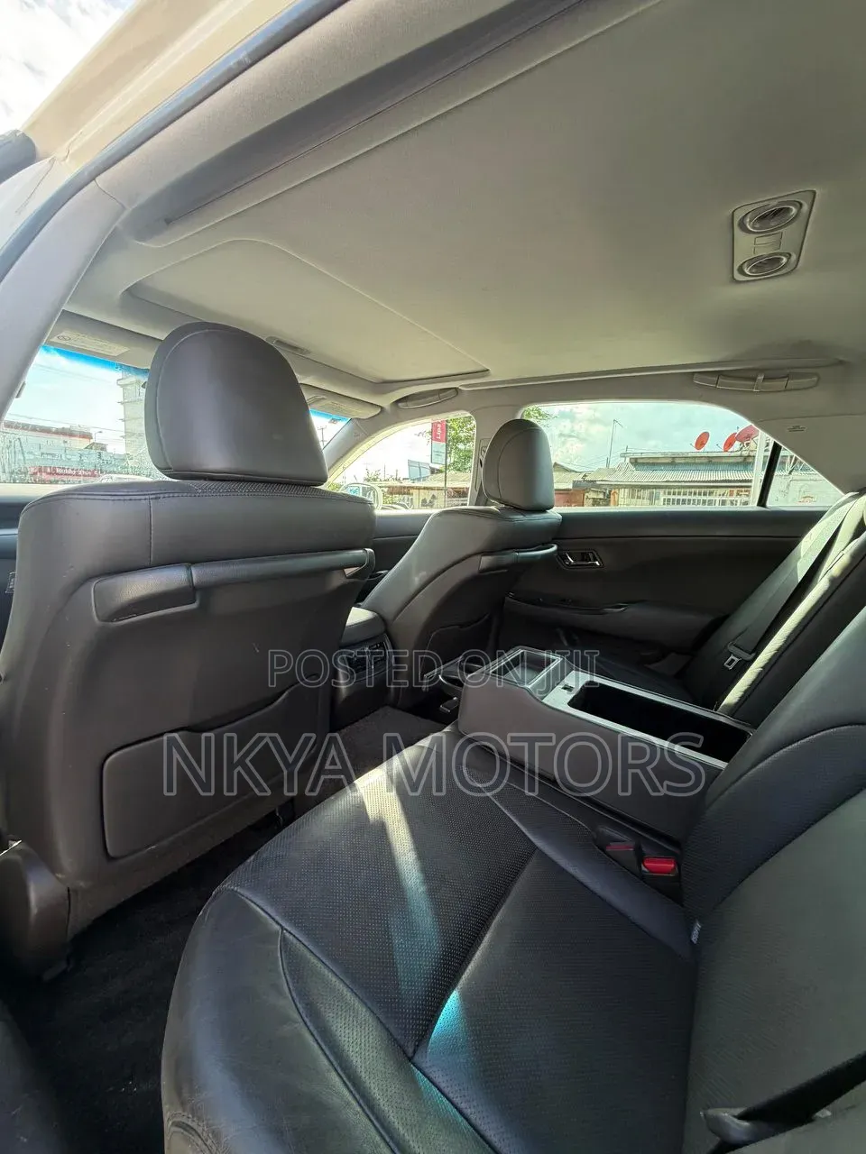 Toyota Crown 2009 White