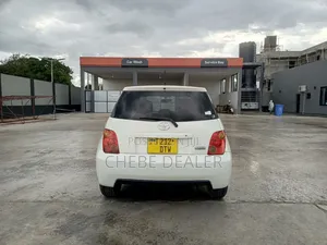 Toyota IST 2004 Pearl