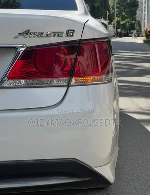 Toyota Crown 2014 Pearl