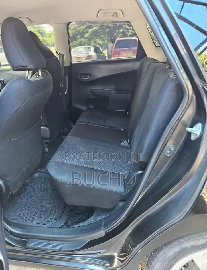 Toyota Ractis 2011 Black