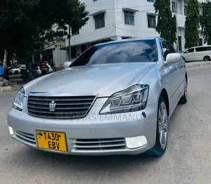 Toyota Crown 2004 Silver