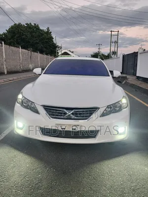 Toyota Mark X 2.5 AWD 2013 White