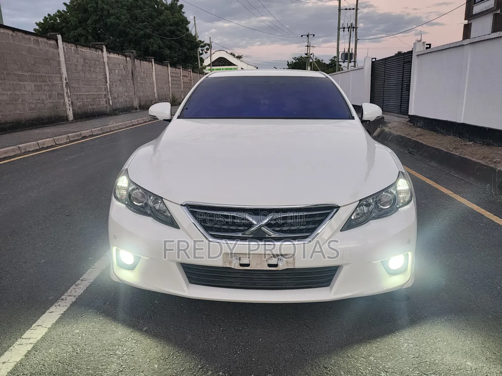 Toyota Mark X 2.5 AWD 2013 White