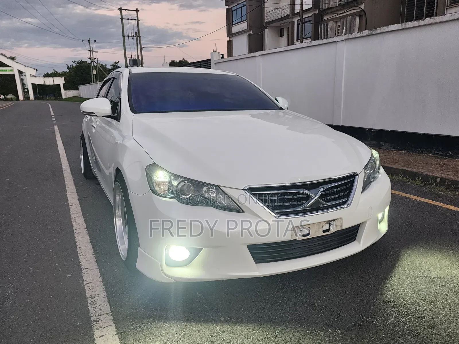 Toyota Mark X 2.5 AWD 2013 White