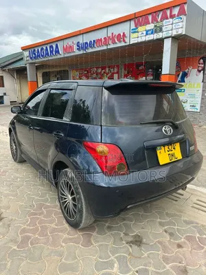 Toyota IST 2004 Black