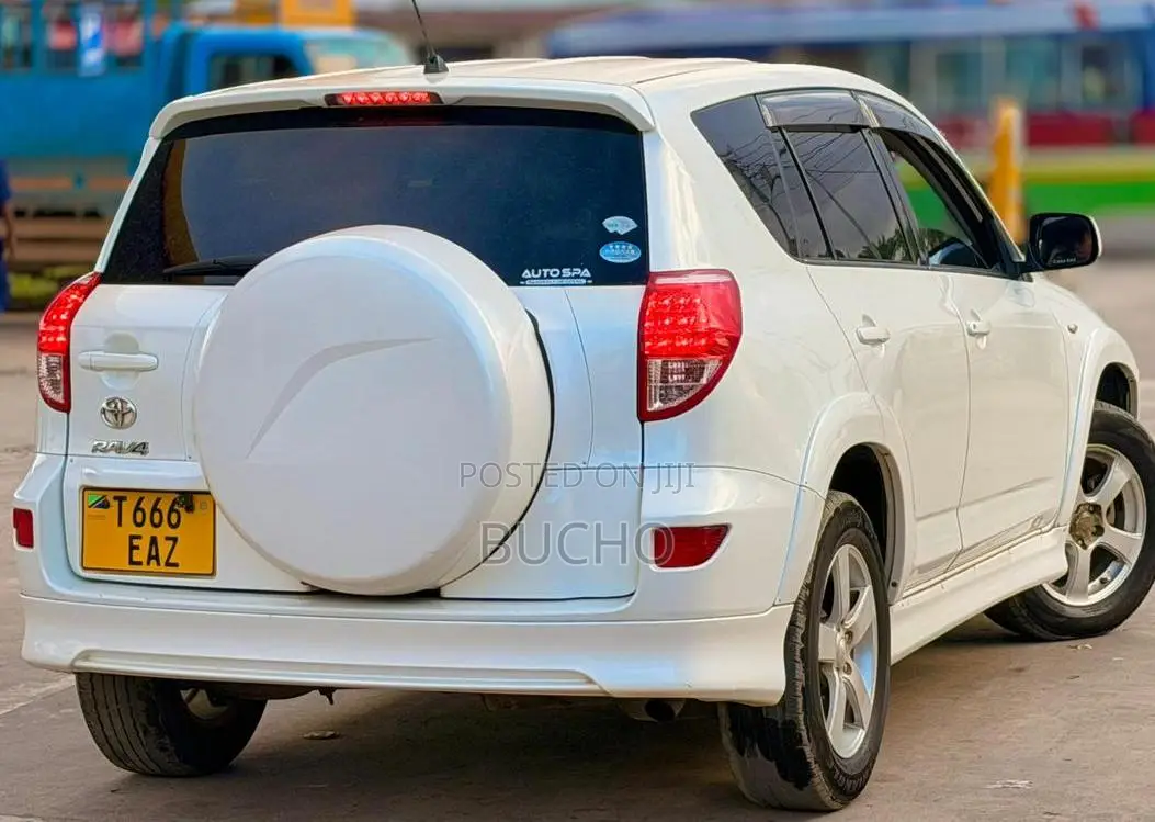 Toyota RAV4 2007 White