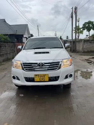 Toyota Hilux 2008 White