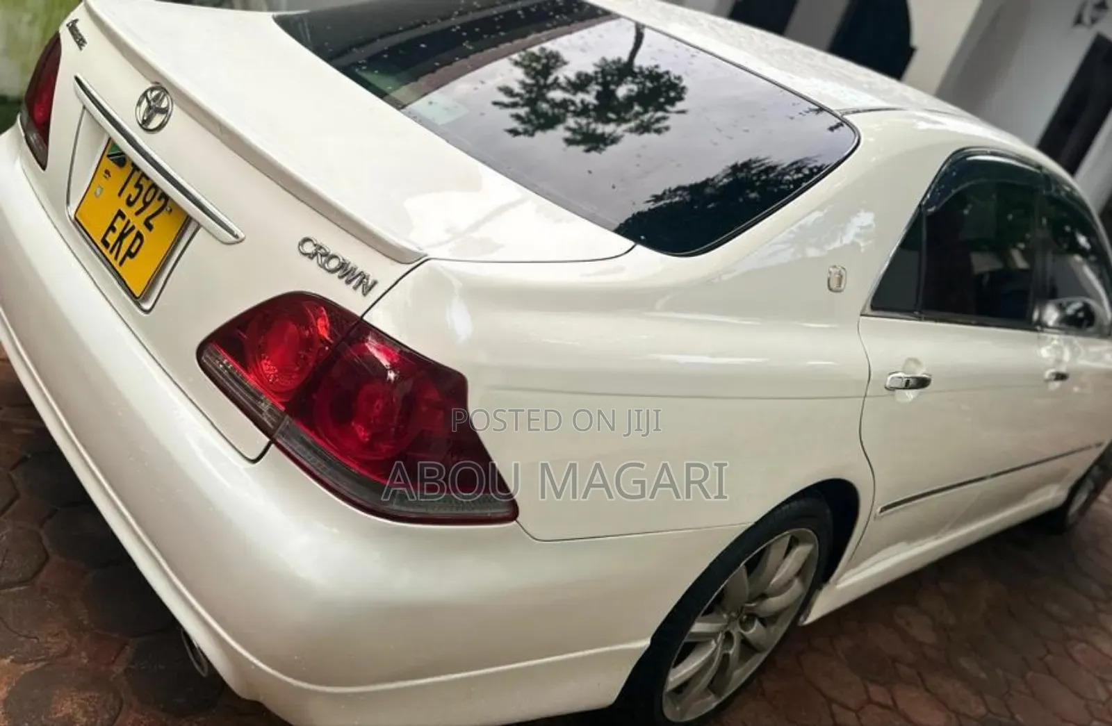 Toyota Crown 2006 White