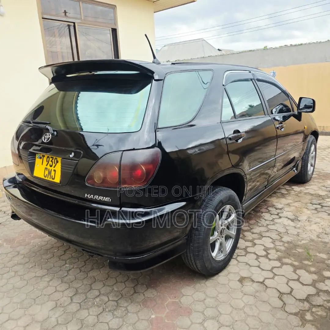 Toyota Harrier 1999 Black