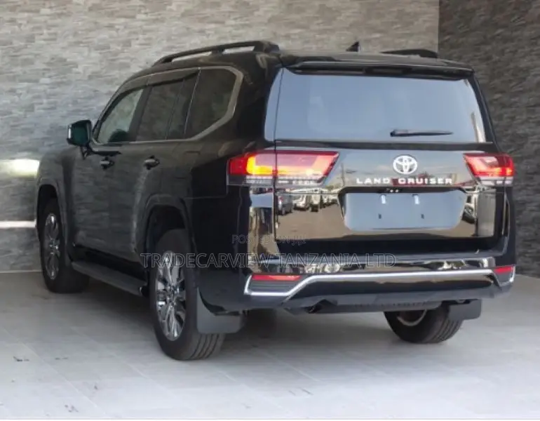 New Toyota Land Cruiser LC300 2023 Black