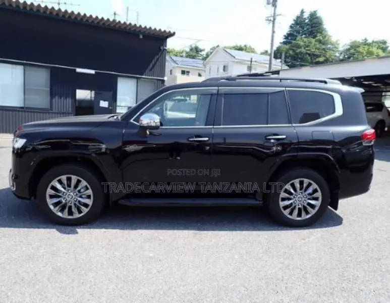 New Toyota Land Cruiser LC300 2023 Black