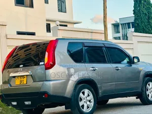 Nissan X-Trail 2010 Gray