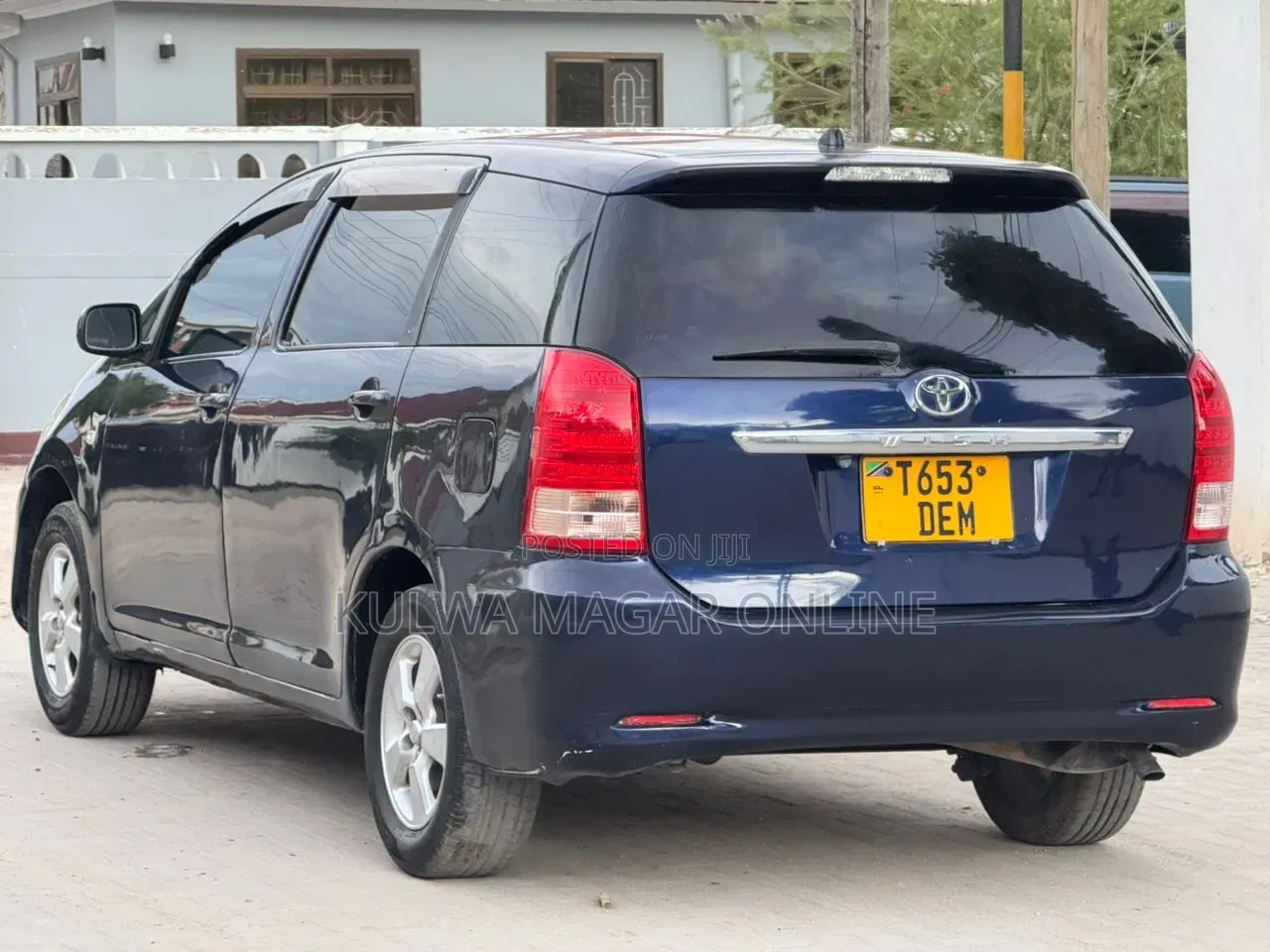 Toyota Wish 2005 Blue