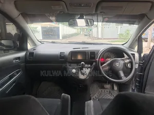 Toyota Wish 2005 Blue