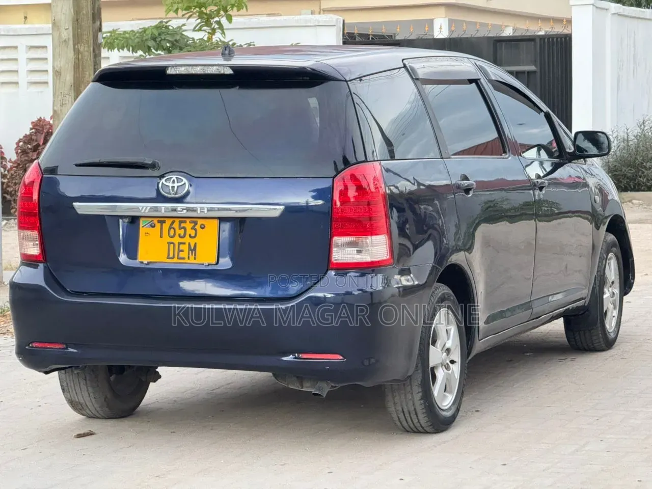 Toyota Wish 2005 Blue