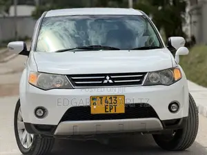 Mitsubishi Outlander 2009 White