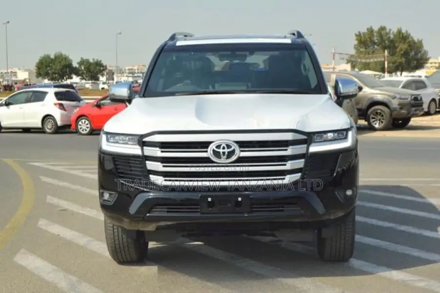 New Toyota Land Cruiser LC300 2024 Black